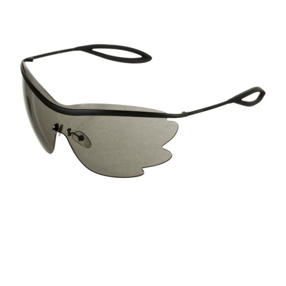 Louis Vuitton glasses - Picture 2 of 3